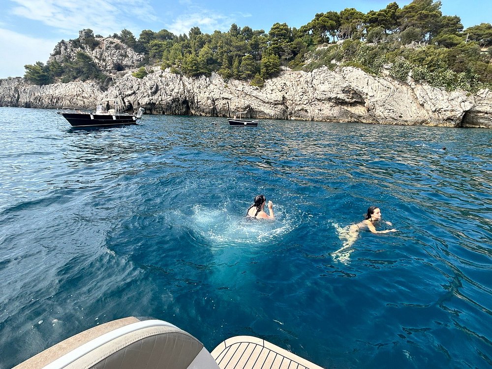 Sorrento Coast Boat Tour & Swim Stop